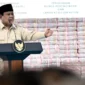 Presiden Prabowo Subianto menginstruksikan agar suku bunga program PNM Mekaar diturunkan hingga di bawah 9 persen. (Foto: BPMI Setpres)