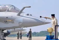 Presiden Prabowo menyerahkan Pesawat MRCA Rafale dan sistem pertahanan modern kepada TNI. (Foto: BPMI Setpres)