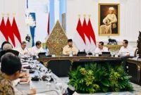 Presiden Prabowo Subianto bersama jajaran Kabinet Merah Putih dan Komite Stabilitas Sistem Keuangan (KSSK) di Istana Kepresidenan Jakarta, Selasa (5/5/2026). (Foto: BPMI Setpres)