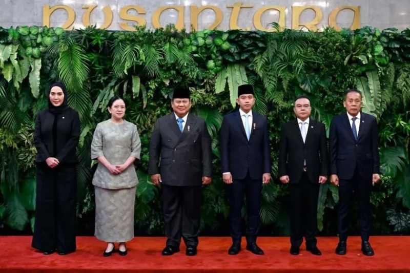 Presiden Prabowo bersama Wakil Presiden Gibran Rakabuming Raka dan pimpinan DPR RI melakukan foto bersama di Gedung Nusantara MPR/DPR/DPD RI, Jakarta, Selasa (20/5/2026). (Foto: BPMI Setpres)