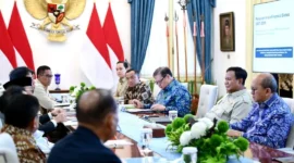 Presiden Prabowo Subianto menerima sejumlah tokoh ekonomi nasional di Kompleks Istana Kepresidenan, Jakarta, Jumat (22/5/2026). (Foto: BPMI Setpres)