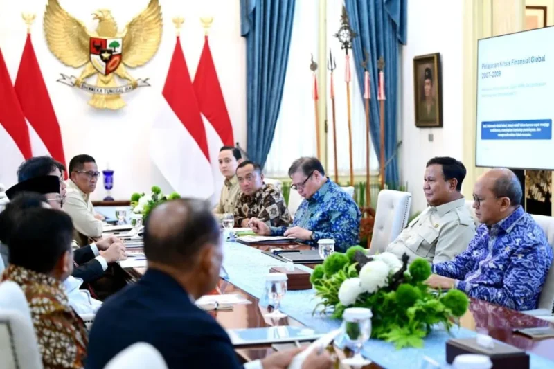 Presiden Prabowo Subianto menerima sejumlah tokoh ekonomi nasional di Kompleks Istana Kepresidenan, Jakarta, Jumat (22/5/2026). (Foto: BPMI Setpres)