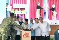 Presiden Prabowo Subianto meresmikan operasional 1.061 KDKMP di Desa Nglawak, Kecamatan Kertosono, Kabupaten Nganjuk, Jawa Timur, Sabtu (16/5/2026). (Foto: BPMI Setpres)