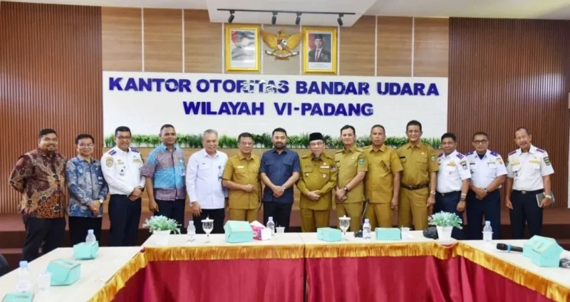 Rapat koordinasi perlintasan sebidang di Ruang Pertemuan Kantor Otban Wilayah VI Padang, Ketapiang, Kabupaten Padang Pariaman, Selasa (5/5/2026). (Foto: Diskominfo Pariaman)