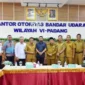 Rapat koordinasi perlintasan sebidang di Ruang Pertemuan Kantor Otban Wilayah VI Padang, Ketapiang, Kabupaten Padang Pariaman, Selasa (5/5/2026). (Foto: Diskominfo Pariaman)