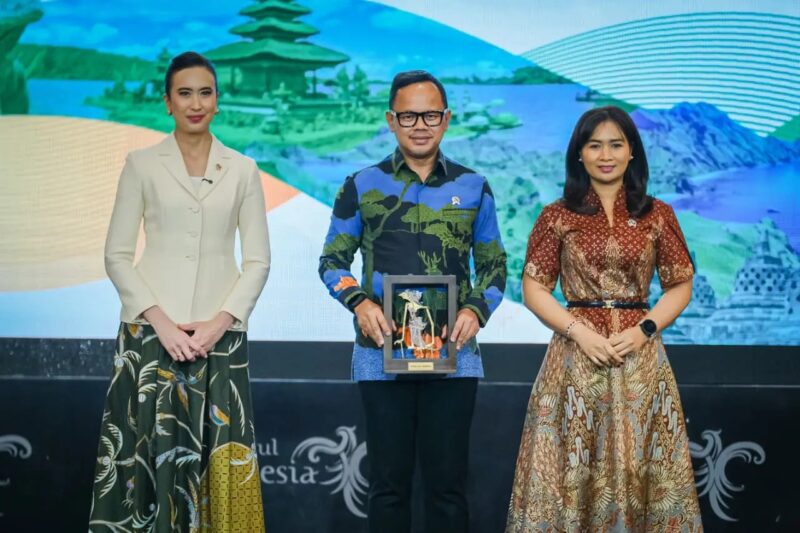 Rakornas Pariwisata 2026 yang berlangsung pada 20–21 Mei 2026 resmi ditutup di Balairung Soesilo Soedarman, Jakarta, Kamis (21/5/2026). (Foto: Kemenpar)