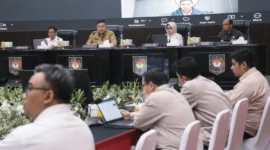 Rapat Koordinasi Pengendalian Inflasi Daerah yang digelar secara hybrid dari Kantor Pusat Kemendagri, Jakarta, Selasa (5/5/2026). (Foto: Kemendagri)