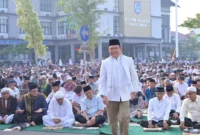 Ribuan jamaah memadati halaman Balai Kota Payakumbuh untuk melaksanakan Salat Iduladha 1447 Hijriah, Rabu (27/6/2026). (Foto: MC Payakumbuh)