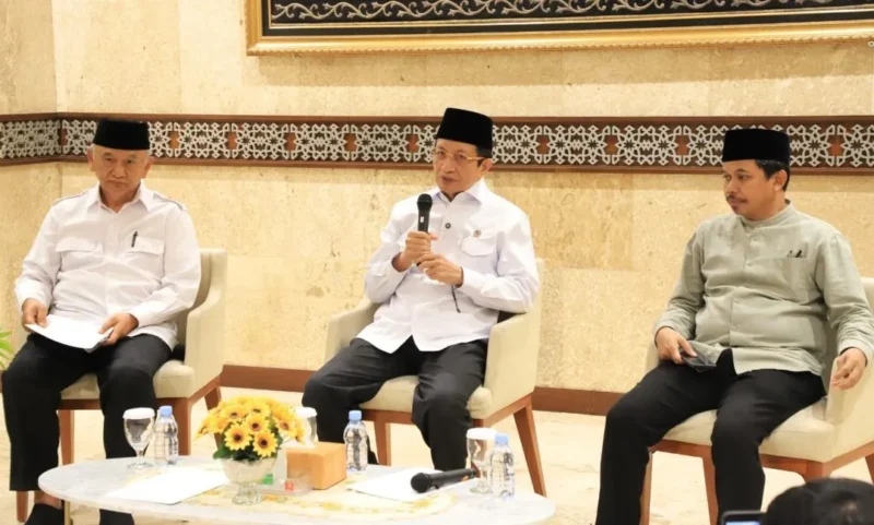 Menag sekaligus Imam Besar Masjid Istiqlal, Nasaruddin Umar, saat konferensi pers persiapan pelaksanaan Salat Iduladha 1447 H di Masjid Istiqlal. (Foto: Isykariman Ismail/Kemenag)