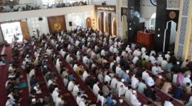 Pemko Padang Panjang menggelar Salat Iduladha 1447 Hijriah di Masjid Agung Manarul ‘Ilmi Islamic Centre, Rabu (27/5/2026). (Foto: Kominfo Padang Panjang)