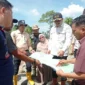 Sekda Padang, Raju Minropa meninjau lokasi terdampak banjir di kawasan Guo Lapau Munggu dan Kampuang Tanjuang, Kelurahan Kuranji, Kecamatan Kuranji, Jumat (22/5/2026). (Foto: Diskominfo Padang)