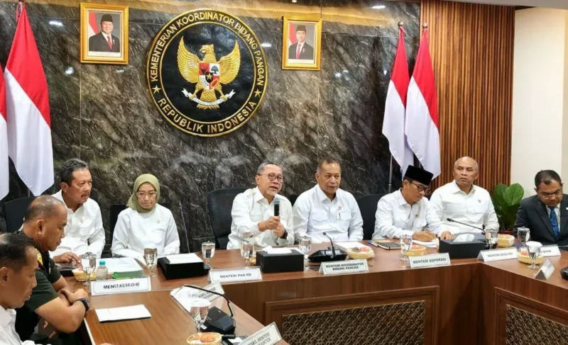 Menko Bidang Pangan Zulkifli Hasan menyampaikan perkembangan terbaru proses seleksi SDM KDKMP dan KNMP. (Foto: Kemenko Pangan)