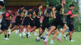 Semen Padang FC siap tampil maksimal saat menjamu Persik Kediri pada lanjutan BRI Super League 2025/2026 di Stadion Haji Agus Salim, Jumat sore (8/5/2026). (Foto: IG Semen Padang FC) 