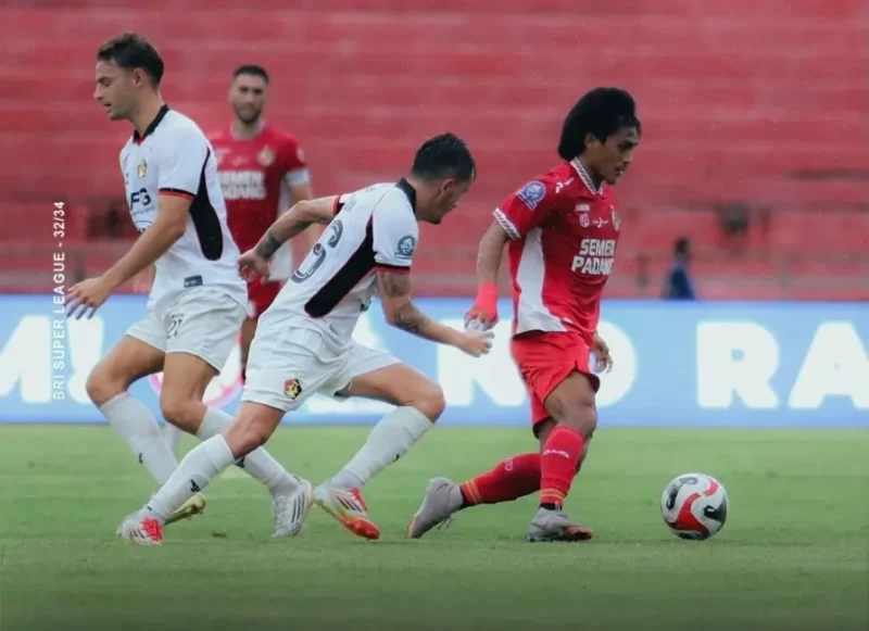 Semen Padang FC harus mengakui keunggulan Persik Kediri dengan skor 0-3 pada lanjutan Liga 1 Indonesia yang digelar di GOR H Agus Salim, Kamis (8/5/2026). (Foto: IG Semen Padang FC)