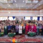 Ny. Yeni Elzadaswarman saat membuka Pentas Seni Paguyuban TK Negeri/TK Negeri Pembina se-Sumbar di Aula SMKN 2 Payakumbuh, Sabtu (9/5/2026). (Foto: MC Payakumbuh)