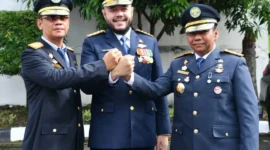 Wali Kota Padang, Fadly Amran salam komando usai apel sertijab Kadishub Padang di halaman Kantor Dishub Padang, Rabu (13/5/2026) pagi. (Foto: Prokopim Padang)