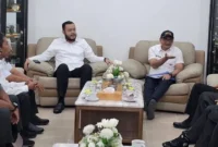 Wali Kota Padang, Fadly Amran, menerima kunjungan pengurus Kampung KB Baringin Sakti di rumah dinasnya, Rabu (6/5/2026). (Foto: Diskominfo Padang)