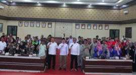 Wali Kota Payakumbuh, Zulmaeta membuka kegiatan Sosialisasi dan Penguatan Peran Ormas Tahun 2026 di Aula Josrizal Zain, Balaikota Payakumbuh, Rabu (6/5/2026). (Foto: MC Payakumbuh)