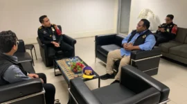 Tim gabungan dari Kemenhaj, Imigrasi, dan Kepolisian menggagalkan keberangkatan 32 WNI yang diduga menjalankan haji nonprosedural di Bandara Soekarno-Hatta pada 15 Mei 2026. (Foto: Kemenhaj)