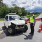 Kondisi Toyota Rush usai mengalami kecelakaan tunggal di ruas Tol Padang–Sicincin, Jumat (29/5/2026) sekitar pukul 11.20 WIB. (Foto: Ditlantas Pold Sumbar)