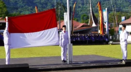 Pemko Padang Panjang menggelar upacara peringatan Harkitnas 2026 di halaman Balai Kota, Rabu (20/5/2026). (Foto: Diskominfo Padang Panjang)