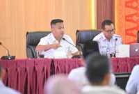 Wagub Sumbar Vasko Ruseimy saat rapat di Kantor Bappeda Sumbar, Rabu (13/5/2026). (Foto: ADPSB)