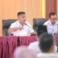 Wagub Sumbar Vasko Ruseimy saat rapat di Kantor Bappeda Sumbar, Rabu (13/5/2026). (Foto: ADPSB)