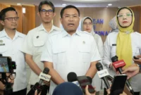 Wakil Kepala BGN Bidang Operasional Pemenuhan Gizi, Sony Sonjaya memberikan keterangan pers. (Foto: Biro Hukum dan Humas BGN)