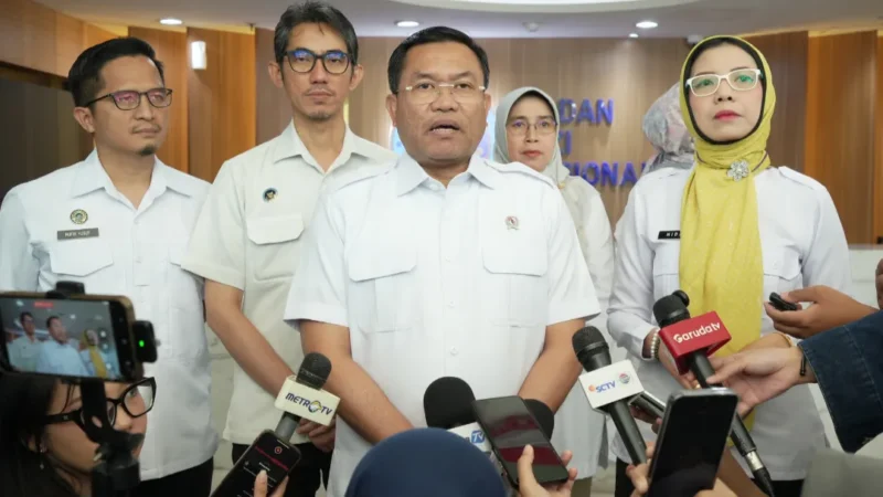 Wakil Kepala BGN Bidang Operasional Pemenuhan Gizi, Sony Sonjaya memberikan keterangan pers. (Foto: Biro Hukum dan Humas BGN)