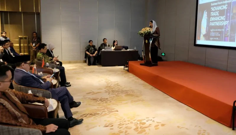 Wakil Menteri Perdagangan RI Dyah Roro Esti Widya Putri pada Forum Bisnis Indonesia–Tiongkok di Hotel Intercontinental Jing’an, Shanghai, Selasa (19/5). (Foto: Kemendag)
