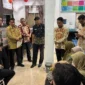Wakil Wali Kota Allex Saputra melakukan sidak ke Kantor Disdukcapil pada Kamis (7/5/2026). (Foto: Kominfo Padang Panjang)