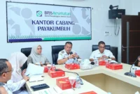 Wakil Wali Kota Elzadaswarman dalam Forum Komunikasi Monitoring dan Evaluasi Universal Health Coverage antara Pemko Payakumbuh dan BPJS Kesehatan Cabang Payakumbuh di kantor BPJS Kesehatan Payakumbuh, Kamis (6/5/2026). (Foto: MC Payakumbuh)