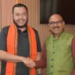 Wali Kota Padang Fadly Amran menerima kunjungan Konsul Jenderal India di Medan, Ravi Shanker Goel, di Takana Nasi Padang Resto, Senin malam (11/5/2026). (Foto: Prokopim Padang)