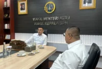 Wali Kota Padang Panjang Hendri Arnis saat bertemu Wamen ATR/BPN Ossy Dermawan di Jakarta, Kamis (7/5/2026). (Foto: Kominfo Padang Panjang)