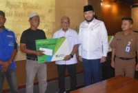 Wali Kota Padang Fadly Amran menggelar pertemuan dengan pimpinan perusahaan di Kota Padang di Kinol Bistro Padang, Senin (4/5/2026). (Foto: Prokopim Padang)