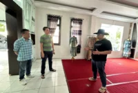 Wali Kota Hendri Arnis meninjau Sentra Kuliner dan Kerajinan Senja Kenangan (Senken), Minggu (3/5/2026). (Foto: Kominfo Padang Panjang)