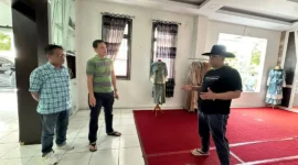 Wali Kota Hendri Arnis meninjau Sentra Kuliner dan Kerajinan Senja Kenangan (Senken), Minggu (3/5/2026). (Foto: Kominfo Padang Panjang)