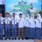 Wali Kota Payakumbuh Zulmaeta melepas calon Paskibraka ke propinsi di ruang kerjanya, Rabu (6/5/2026). (Foto: MC Payakumbuh)