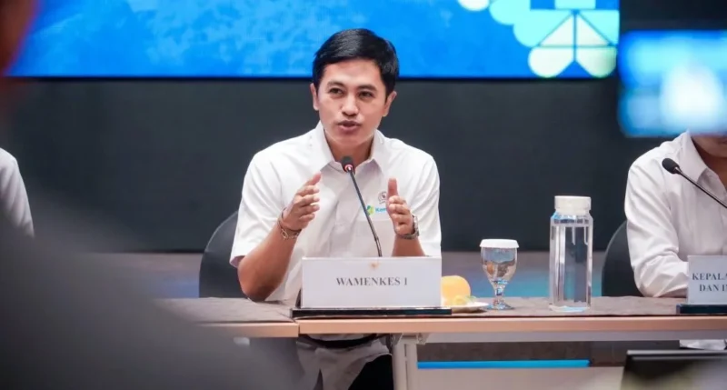 Wamenkes Dante Saksono Harbuwono dalam konferensi pers di ruang dr. J. Leimena Kemenkes Jakarta, Kamis (7/5). (Foto: Kemenkes)