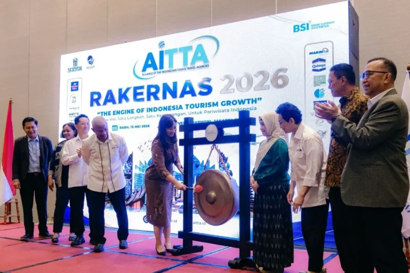 Wamenpar Ni Luh Puspa membuka Rakernas AITTA  2026 di HARRIS Vertu Hotel Harmoni, Jakarta, Rabu (13/5/2026). (Foto: Kemenpar)