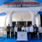 Wamenpar Ni Luh Puspa di depan Museum Marsinah yang baru saja diresmikan oleh Presiden Prabowo Subianto di Desa Wisata Nglundo, Jawa Timur, Sabtu (16/5/2026). (Foto: Kemenpar)
