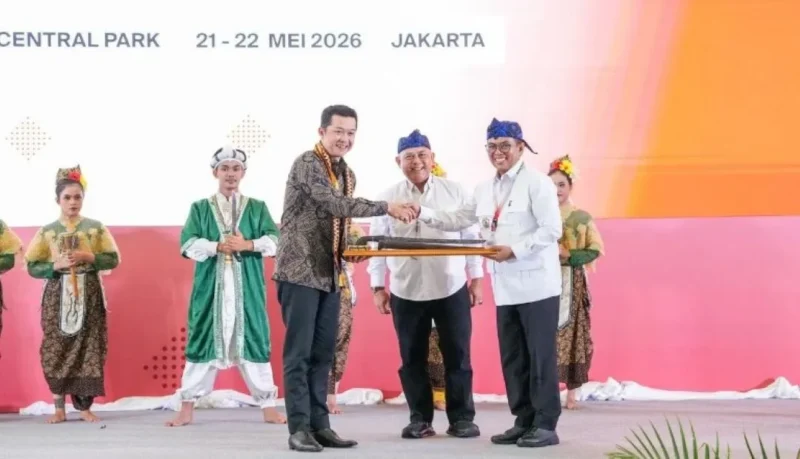 Wamenpora Taufik Hidayat membuka Rakernas KONI 2026 di Hotel Pullman Central Park Jakarta Barat, Kamis (21/5) pagi. (Foto: Andre/Kemenpora)
