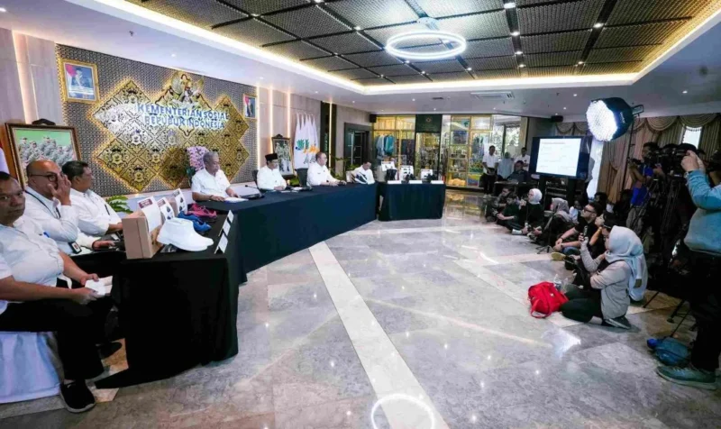 Wamensos Agus Jabo Priyono di kantor Kementerian Sosial, Rabu (13/5/2026). (Foto: Kemensos)