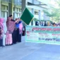 Wakil Wali Kota Elzadaswarman melepas Pawai Ta’aruf AKSIORA di halaman Kantor Wali Kota Payakumbuh, Sabtu (23/5/2026). (Foto: MC Payakumbuh)