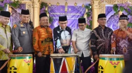 Wakil Wali Kota Padang, Maigus Nasir membuka MTQ Nasional ke-42 Tingkat Kecamatan Padang Utara di halaman kantor camat setempat, Sabtu (23/5/2026). (Foto: Pemko Padang)