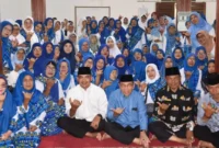 Wakil Wali Kota Padang, Maigus Nasir menghadiri pengajian bulanan BKMT Permata di Musala Nurul Jadid, Jalan Rambutan Nomor 17, Perumnas Belimbing, Kecamatan Kuranji, Minggu (17/5/2026). (Foto: Pemko Padang)