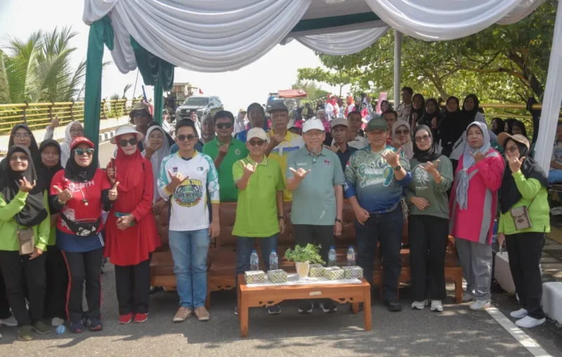 Wakil Wali Kota Padang Maigus Nasir menghadiri kegiatan Reses III Anggota DPRD Padang Yosrizal Effendi di Jalan Samudera, Minggu (3/5/2026). (Foto: Prokopim Padang)