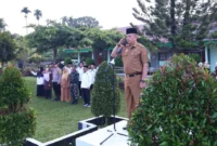Wakil Wali Kota Payakumbuh, Elzadaswarman saat memimpin upacara di MTsN 2 Payakumbuh, Senin (4/5/2026). (Foto: MC Payakumbuh)