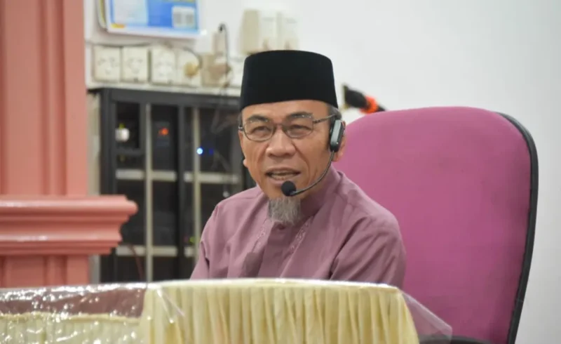 Wakil Wali Kota Maigus Nasir menghadiri kegiatan Subuh Mubarakah di Musala Al-Iman, Komplek PGRI II, Kelurahan Kurao Pagang, Kecamatan Nanggalo, Kota Padang, Minggu (24/5/2026). (Foto: Pemko Padang)