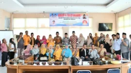 Wakil Wali Kota Padang, Maigus Nasir saat membuka  Raker dan Silaturahmi FPK Kecamatan Kuranji di Aula Kantor Camat Kuranji, Sabtu (9/5/2026). (Foto: Prokopim Padang)